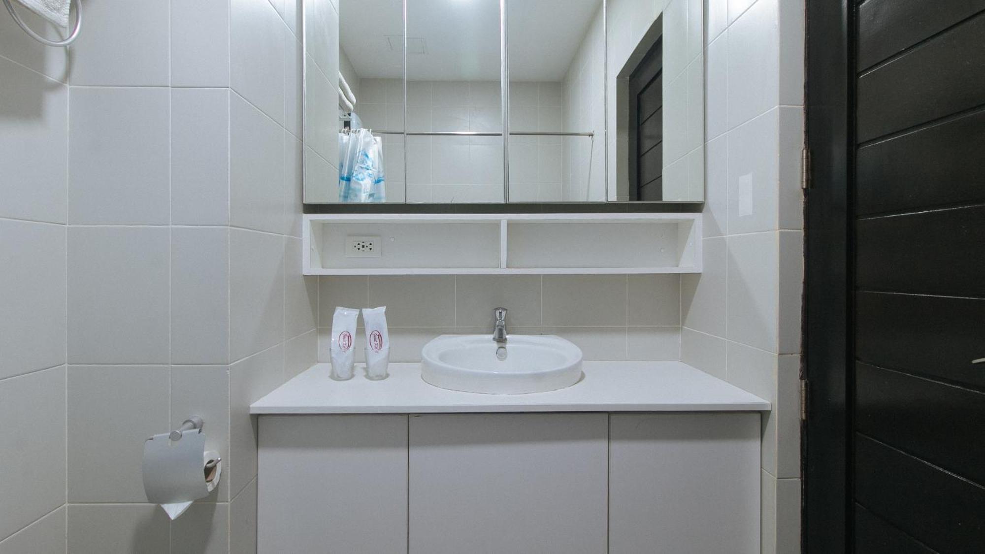 Reddoorz @ Leoncia Apartelle Mandaue City Luaran gambar